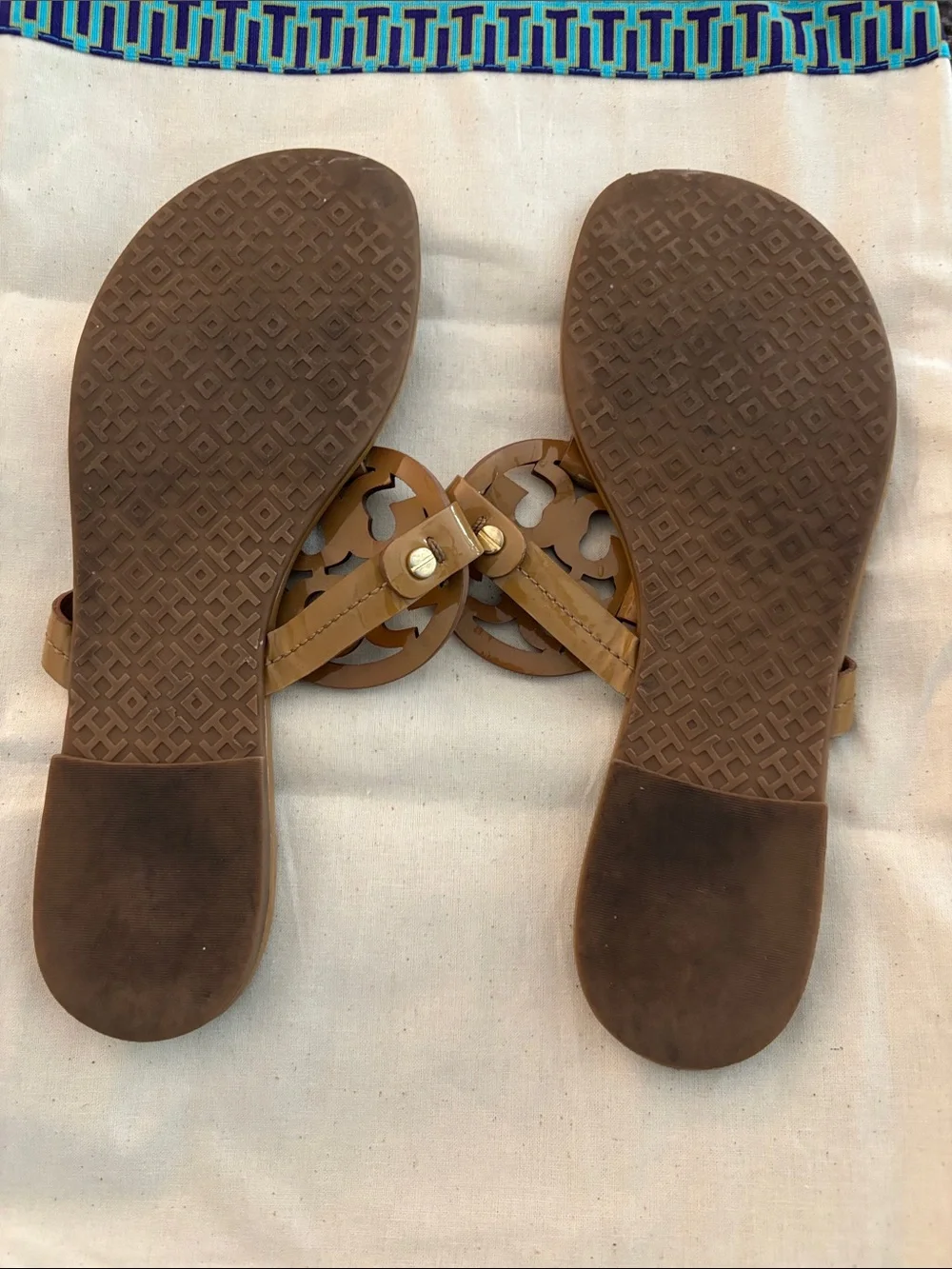 Tory Burch Tan Leather Logo Thong Sandals - Picture 2 of 3